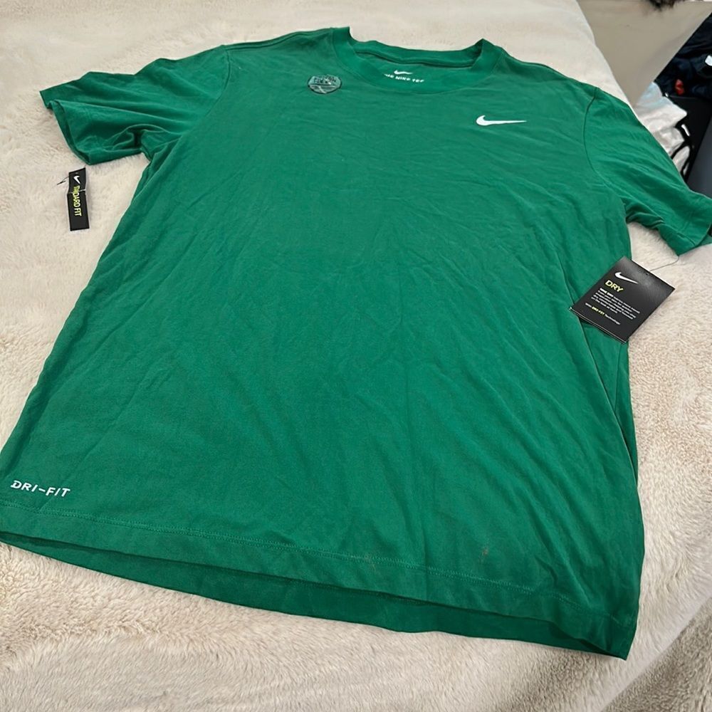 NWT nike dri fit hunter green shirt size medium